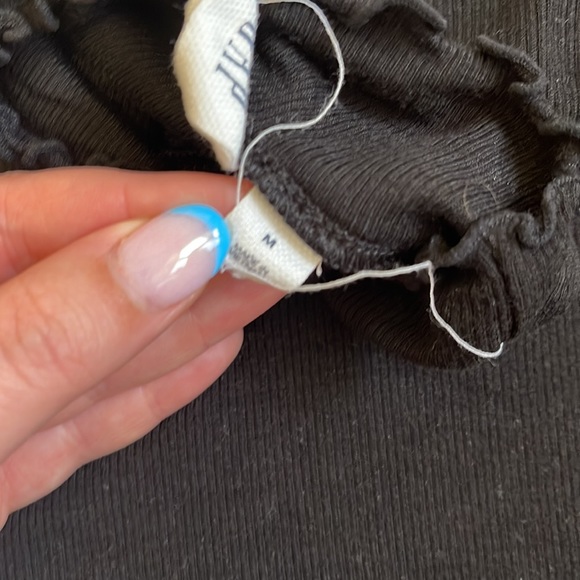 Ripped turtle neck from the gap - Picture 3 of 4